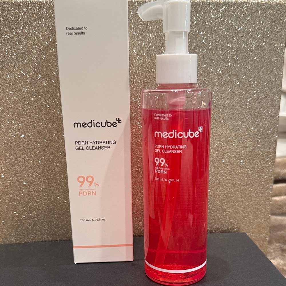 NIB 6.76oz Medicube PDRN Hydrating Gel Cleanser 6.76oz